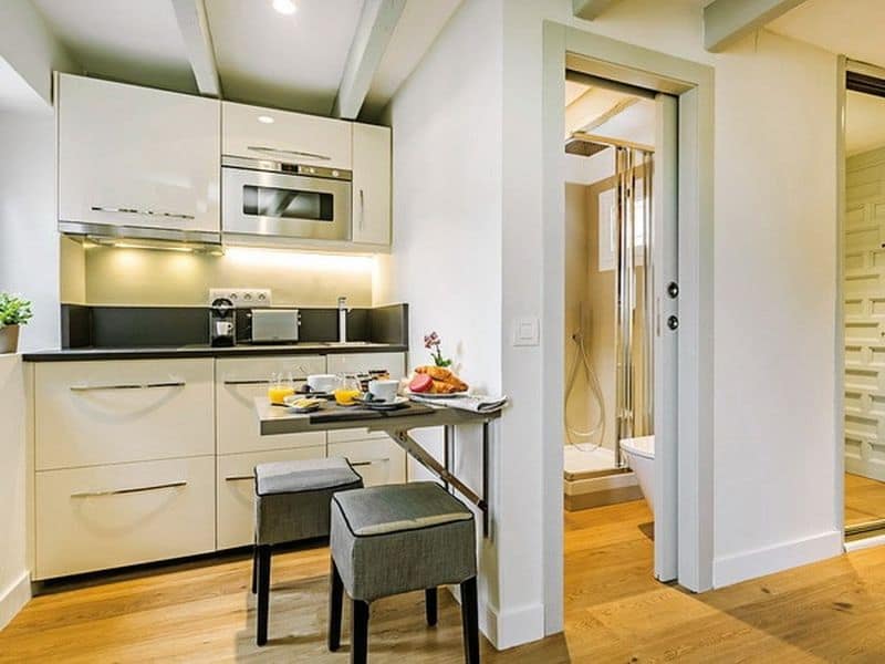 Những điều kiêng kỵ khi lắp đặt bồn cầu nhất định phải biết 4 Đừng đặt bồn cầu sát với bếp nấu ăn