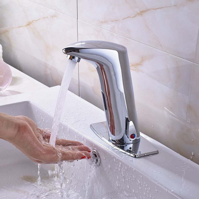 Xu hướng thiết kế phòng tắm thông minh 2 Vòi Lavabo cảm ứng